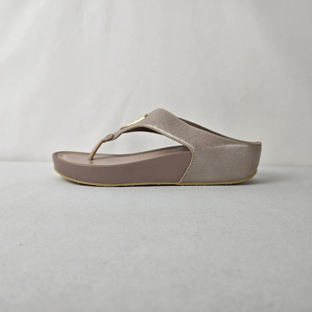 MEXX Champagne Metallic Wedge Thong Sandals Comfort Flip Flops Size 9