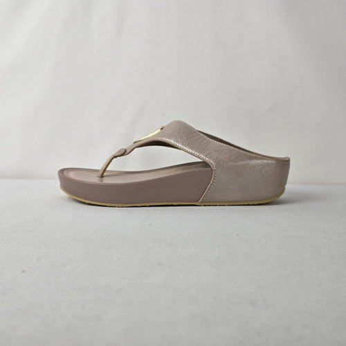 MEXX Champagne Metallic Wedge Thong Sandals Comfort Flip Flops Size 9