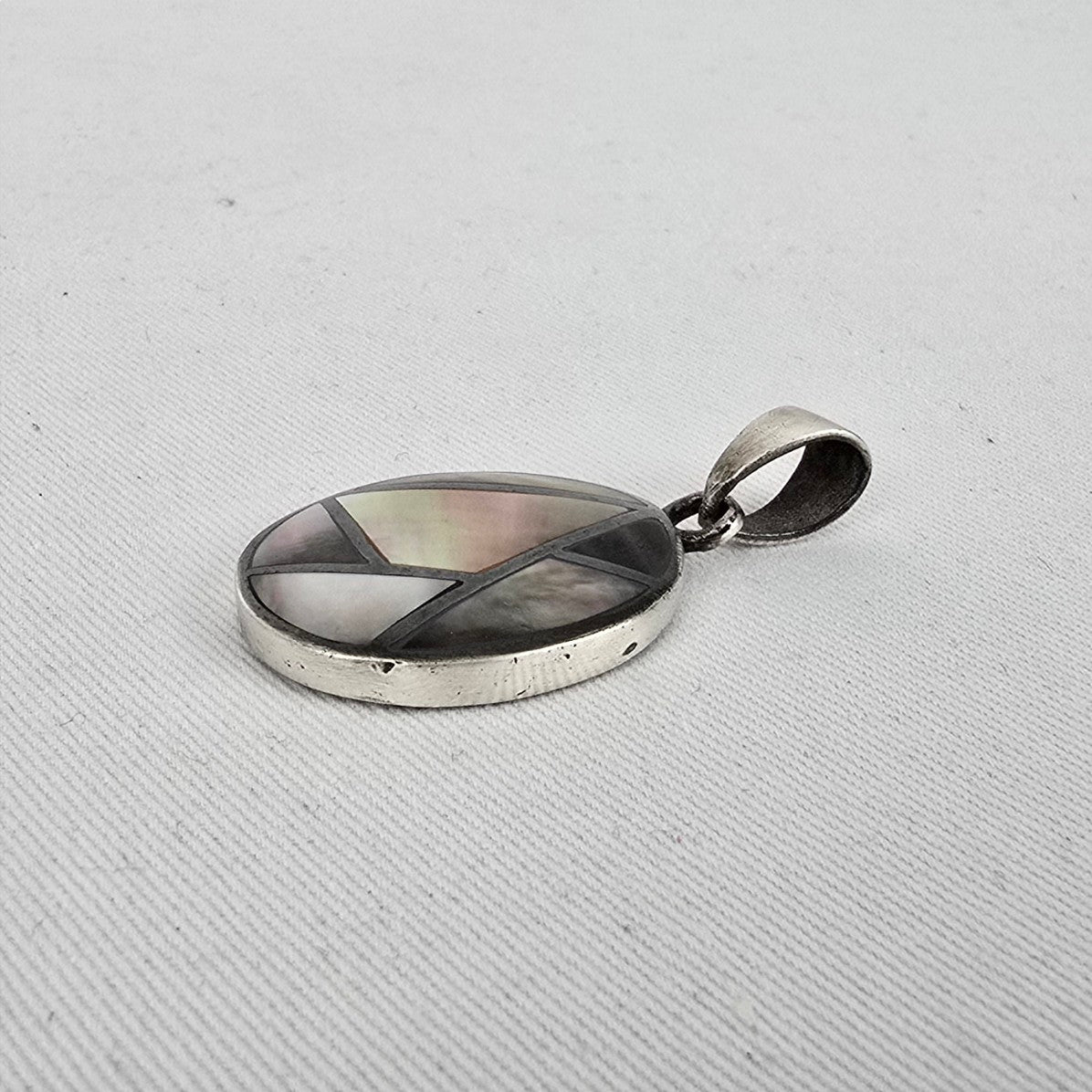 Sterling Silver 925 Inlay Pendant Mother of Pearl Mosaic Oval