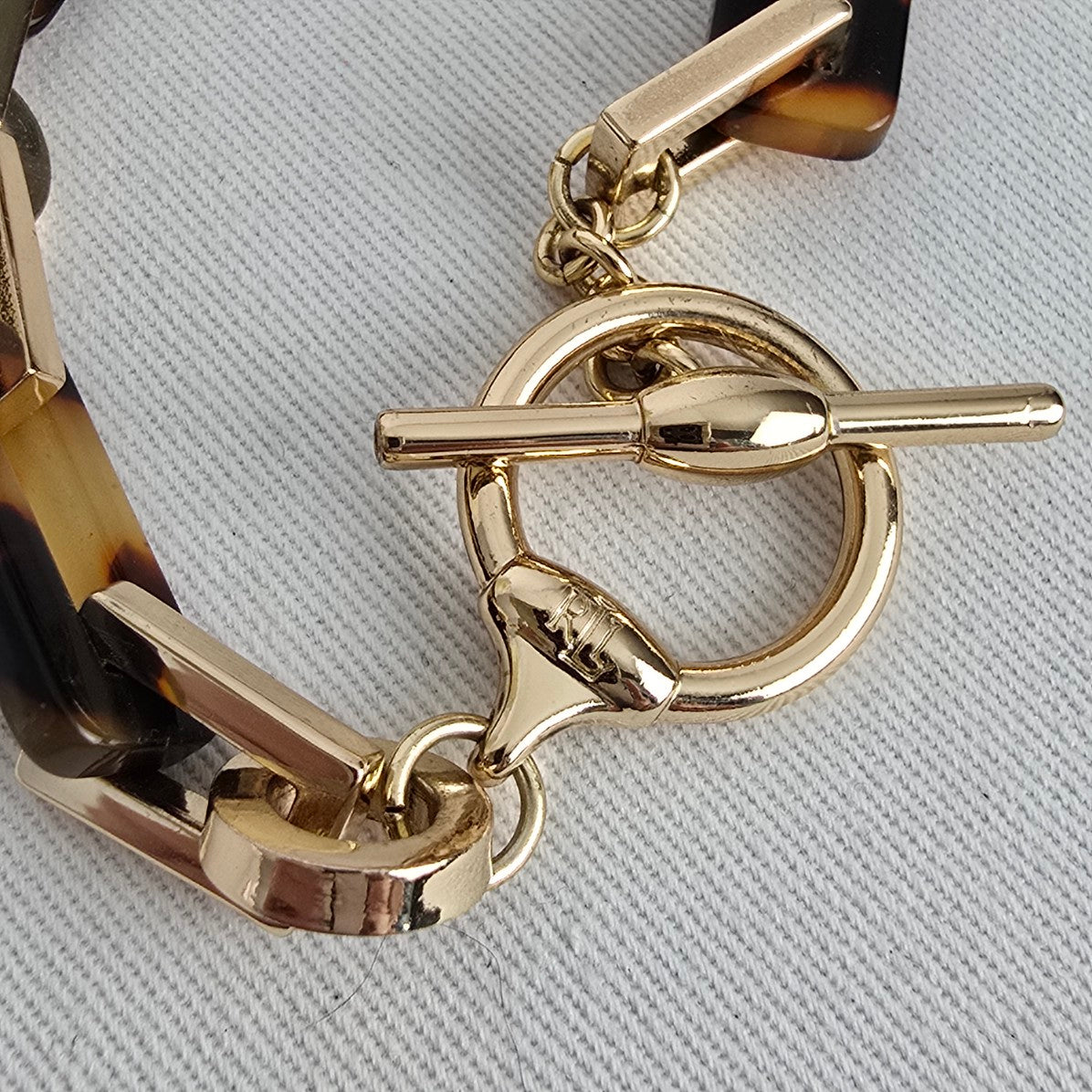 Myka Tortoiseshell Link Bracelet Gold Tone Chunky Statement Toggle