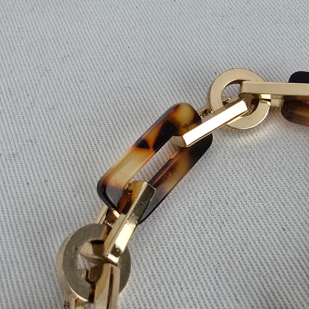 Myka Tortoiseshell Link Bracelet Gold Tone Chunky Statement Toggle