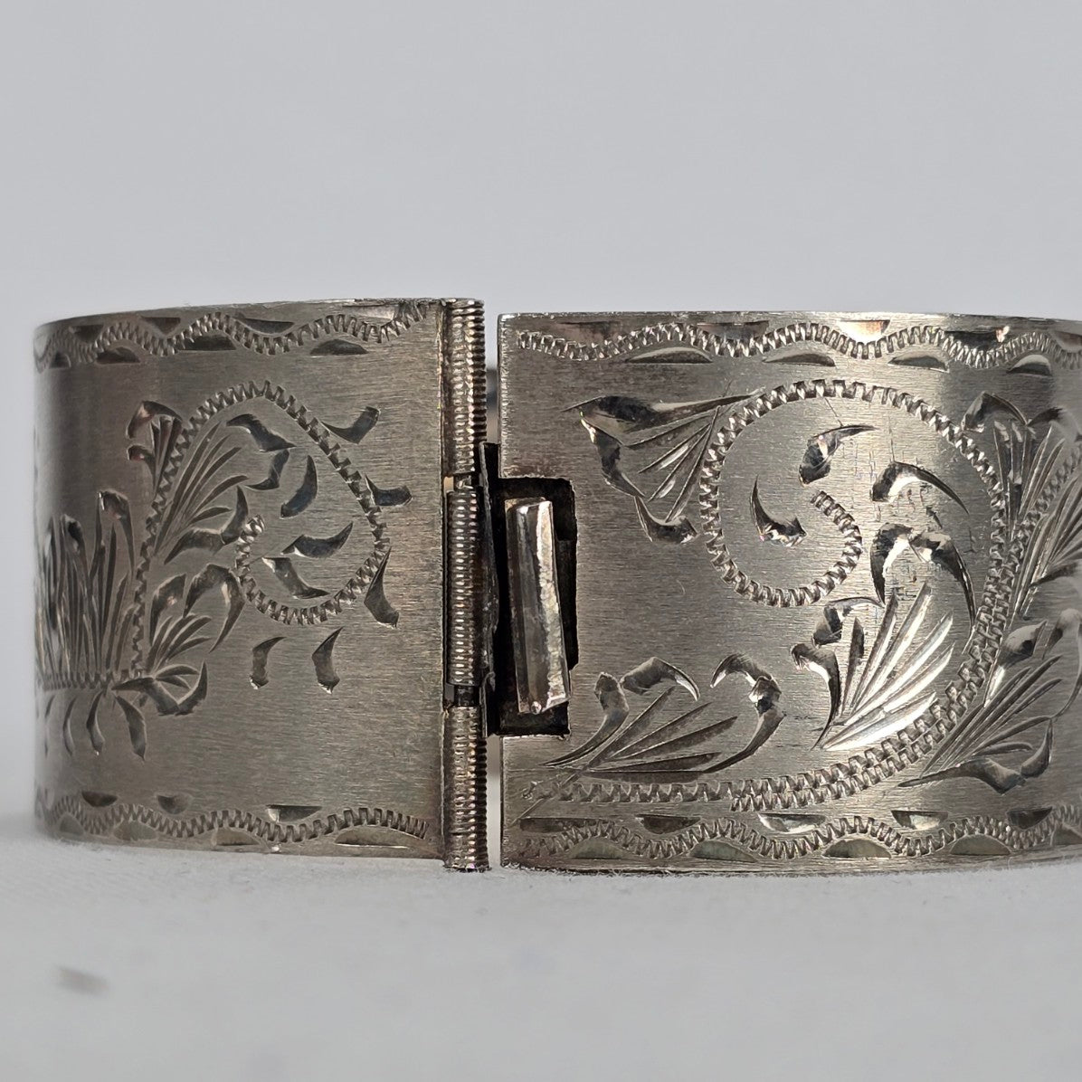 Sterling Silver 925 Wide Cuff Bracelet Floral Engraved Vintage