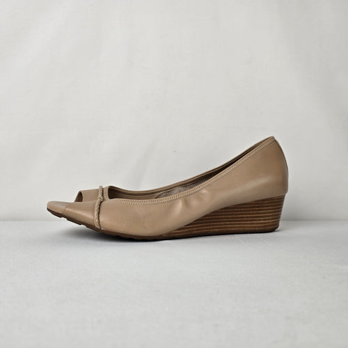 Cole Haan Grand.OS Nude Leather Peep Toe Wedge Heels Size 12 Comfort Pumps