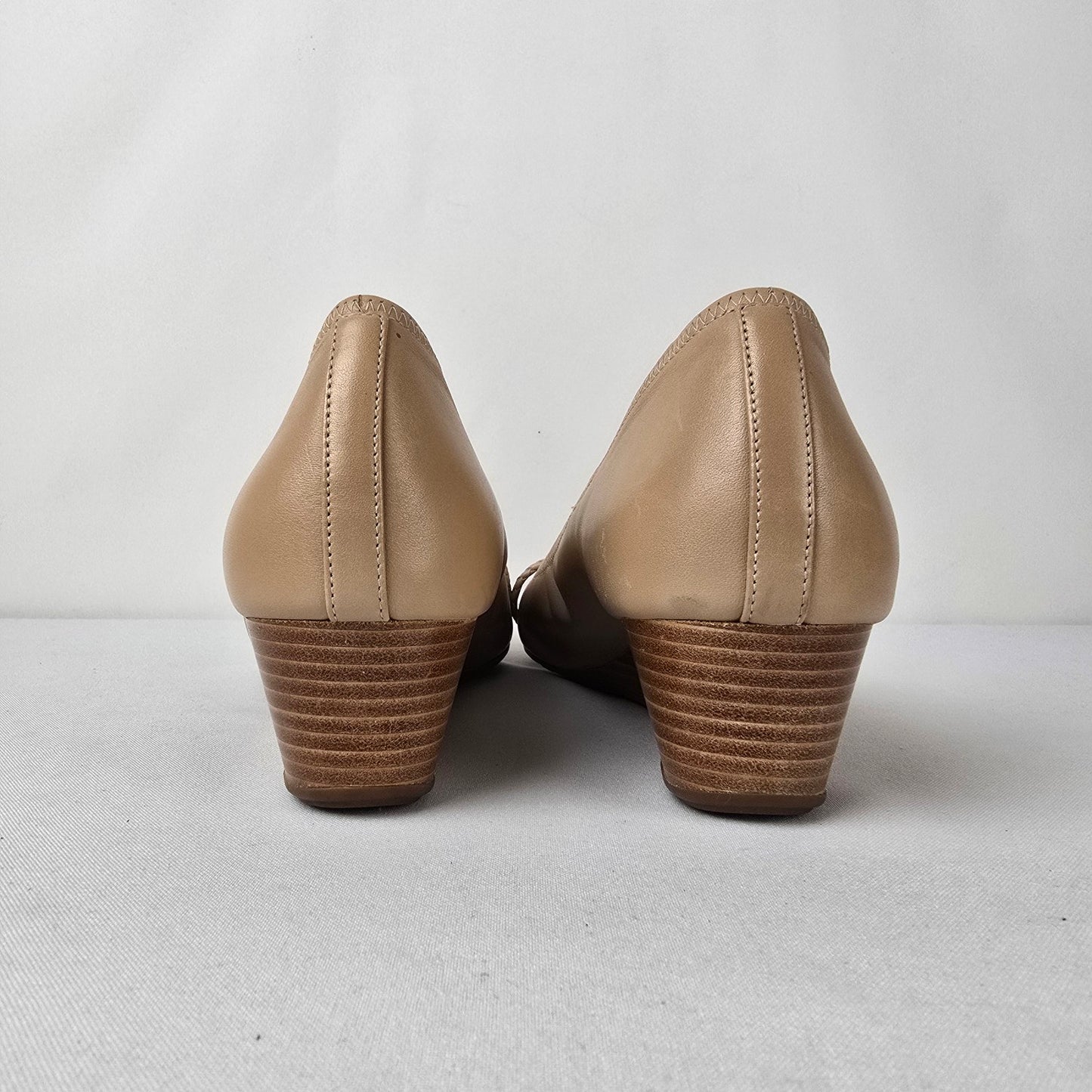 Cole Haan Grand.OS Nude Leather Peep Toe Wedge Heels Size 12 Comfort Pumps
