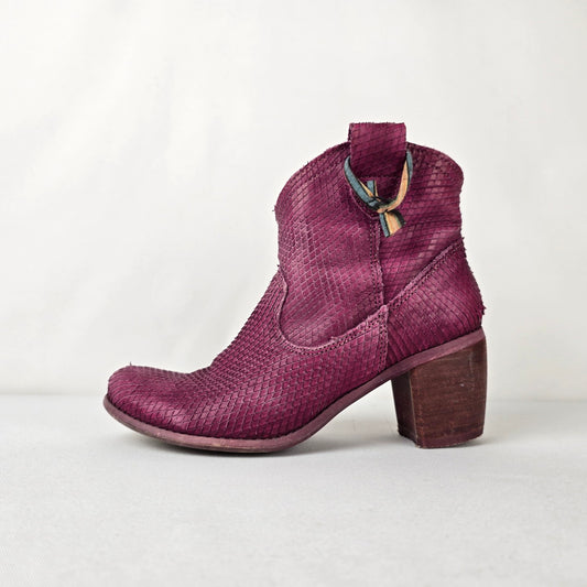 Felmini Magenta Textured Leather Ankle Boots Western Boho Booties Size 6