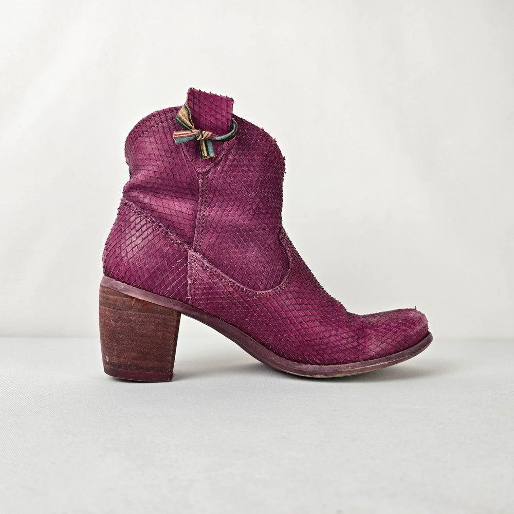 Felmini Magenta Textured Leather Ankle Boots Western Boho Booties Size 6