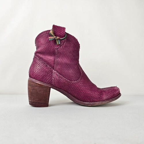 Felmini Magenta Textured Leather Ankle Boots Western Boho Booties Size 6