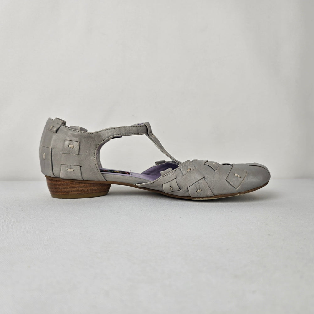 Everybody BZ Moda Gray Woven Leather T-Strap Mary Jane Flats Shoes Size 8