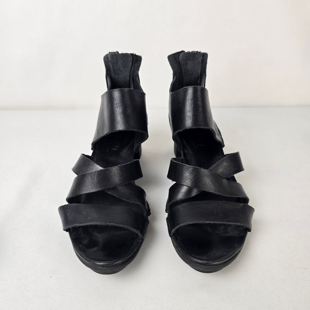 Trippen Black Leather Asymmetrical Sandals Comfort Block Heel Size 9