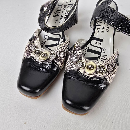 Tour en Ville Black Patent Snakeskin Mary Jane Heels Size 10