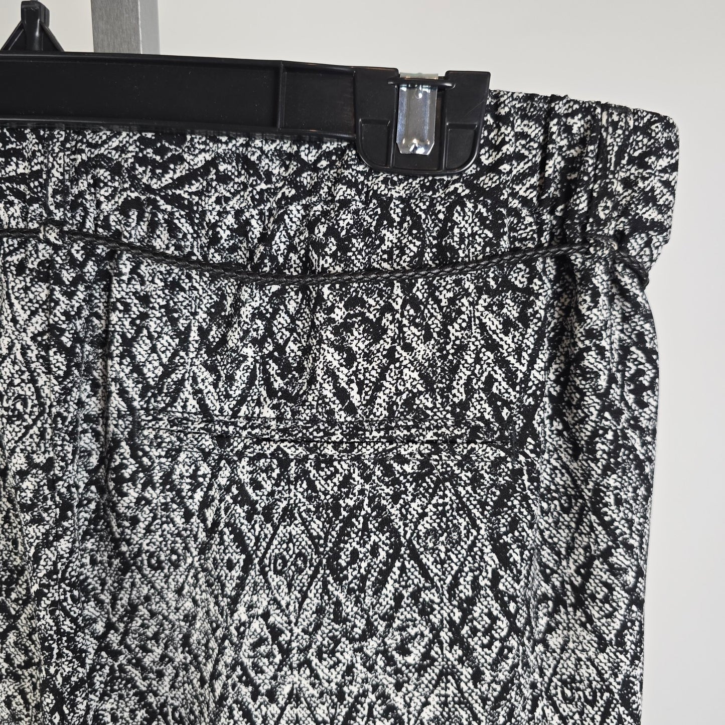 Sandwich_ Black White Printed Tapered Rope Belt Pants Size M