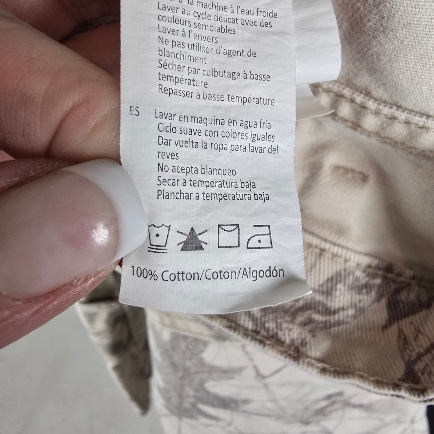 Refuge Beige Woodland Camo Bermuda Shorts Size M