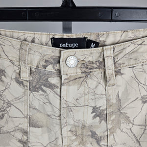 Refuge Beige Woodland Camo Bermuda Shorts Size M