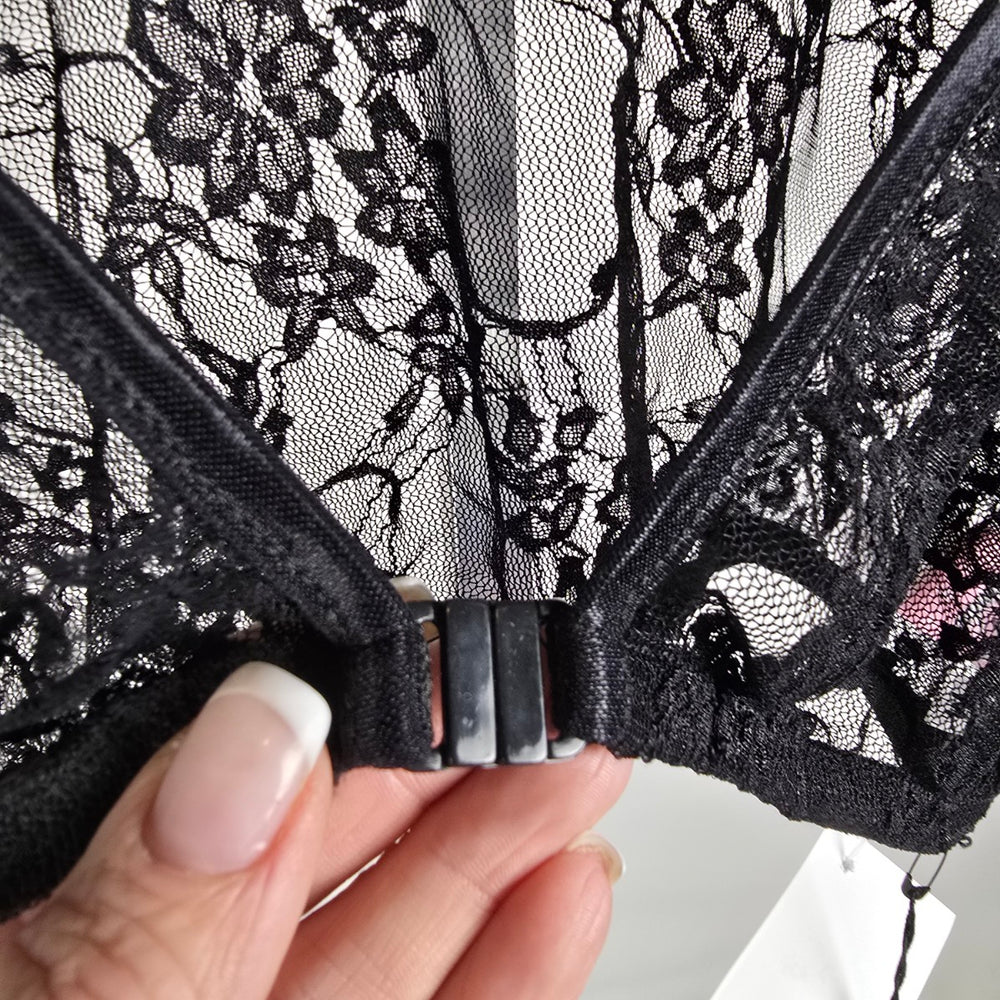 Sleevey Wonders Black Lace Arm Sleeves / Layering Shrug