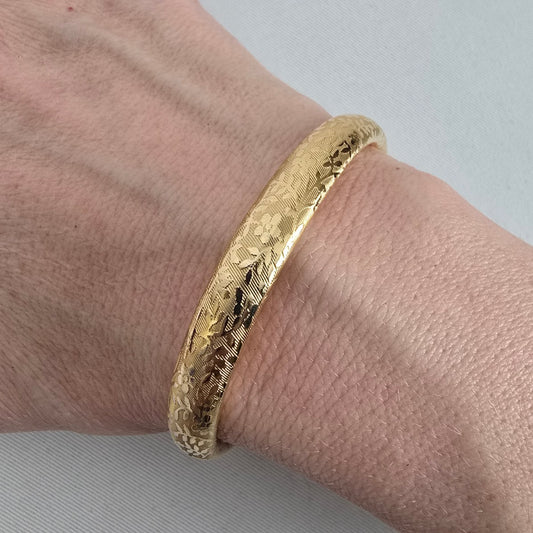 Vintage Floral Etched Gold Tone Hinged Bangle Bracelet