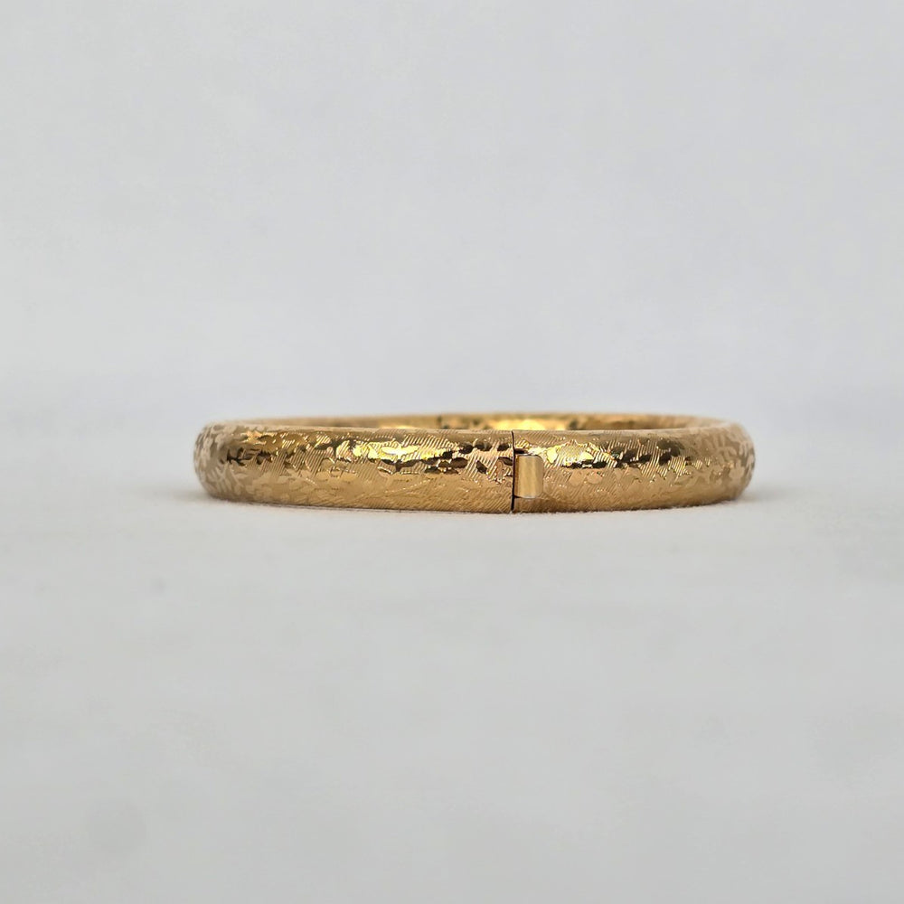Vintage Floral Etched Gold Tone Hinged Bangle Bracelet