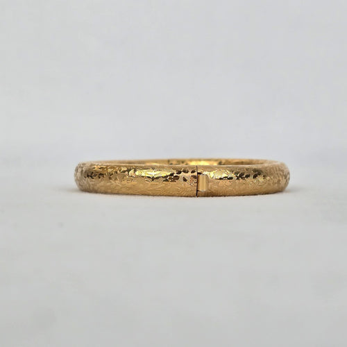 Vintage Floral Etched Gold Tone Hinged Bangle Bracelet