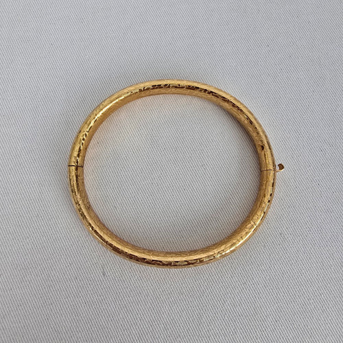 Vintage Floral Etched Gold Tone Hinged Bangle Bracelet
