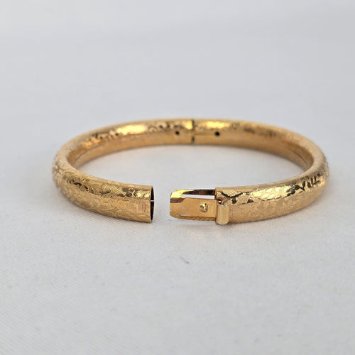 Vintage Floral Etched Gold Tone Hinged Bangle Bracelet