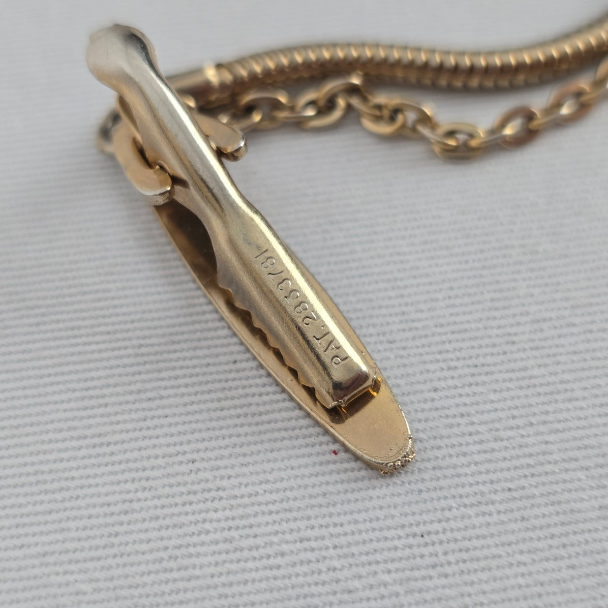 Vintage Gold Tone Sweater Guard Double Chain Cardigan Clip