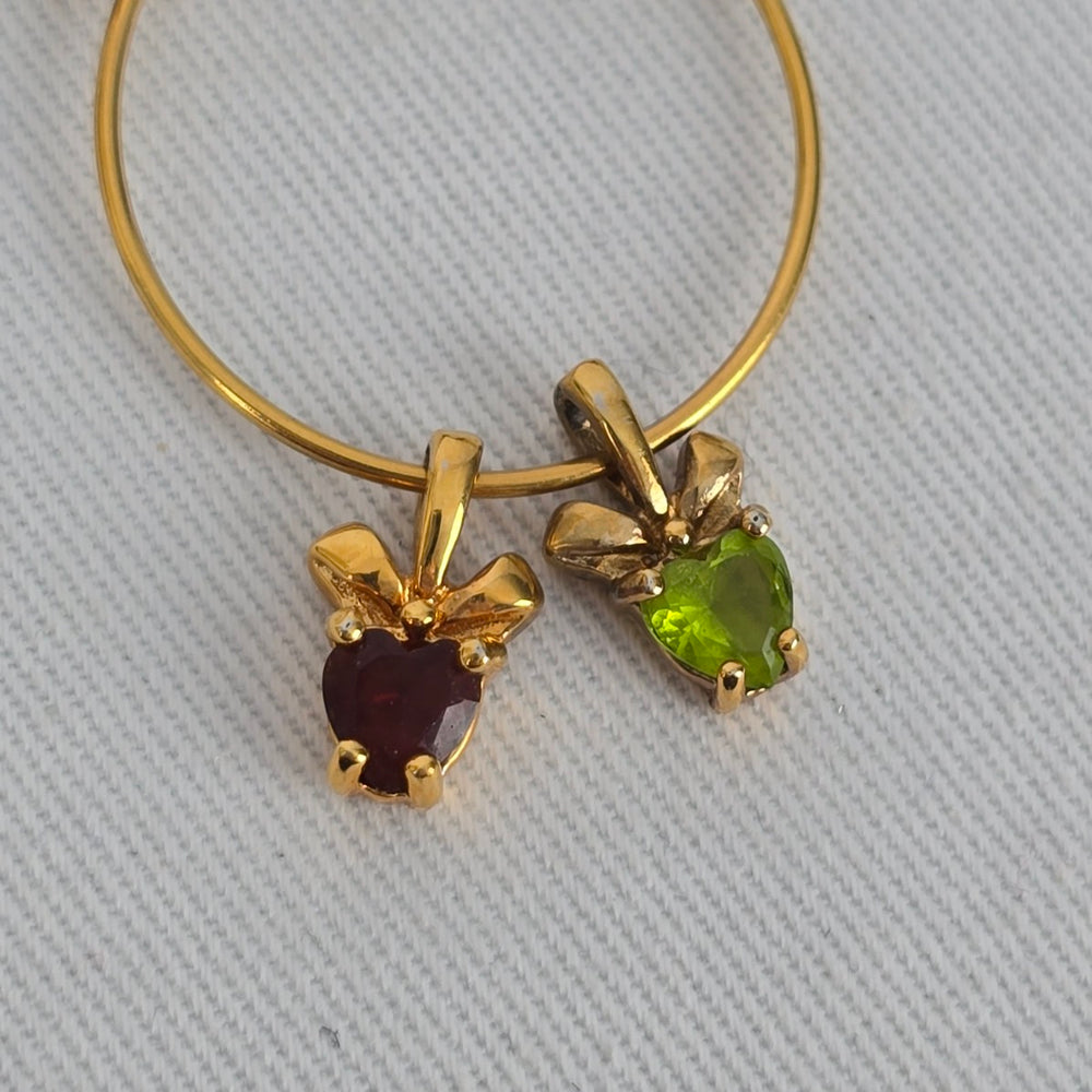 Vintage Avon Bow Circle Pendant Necklace Garnet & Peridot Glass Charms