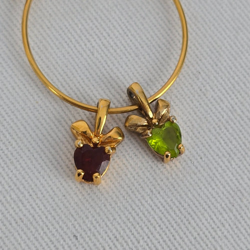 Vintage Avon Bow Circle Pendant Necklace Garnet & Peridot Glass Charms