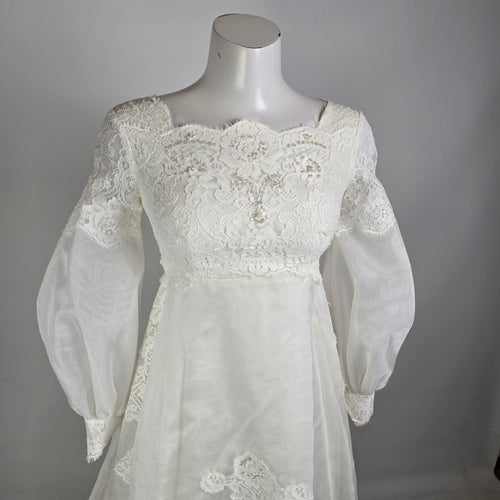 Vintage 70s Wedding Dress Size S/M White Lace Puff Sleeve Bridal Gown Fairytale Princess Dress