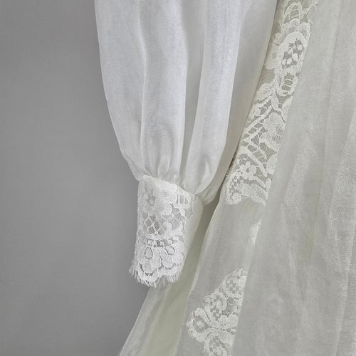 Vintage 70s Wedding Dress Size S/M White Lace Puff Sleeve Bridal Gown Fairytale Princess Dress
