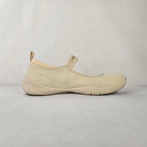JSport by Jambu Melody Mary Jane Flats Cream Comfort Shoes Size 8