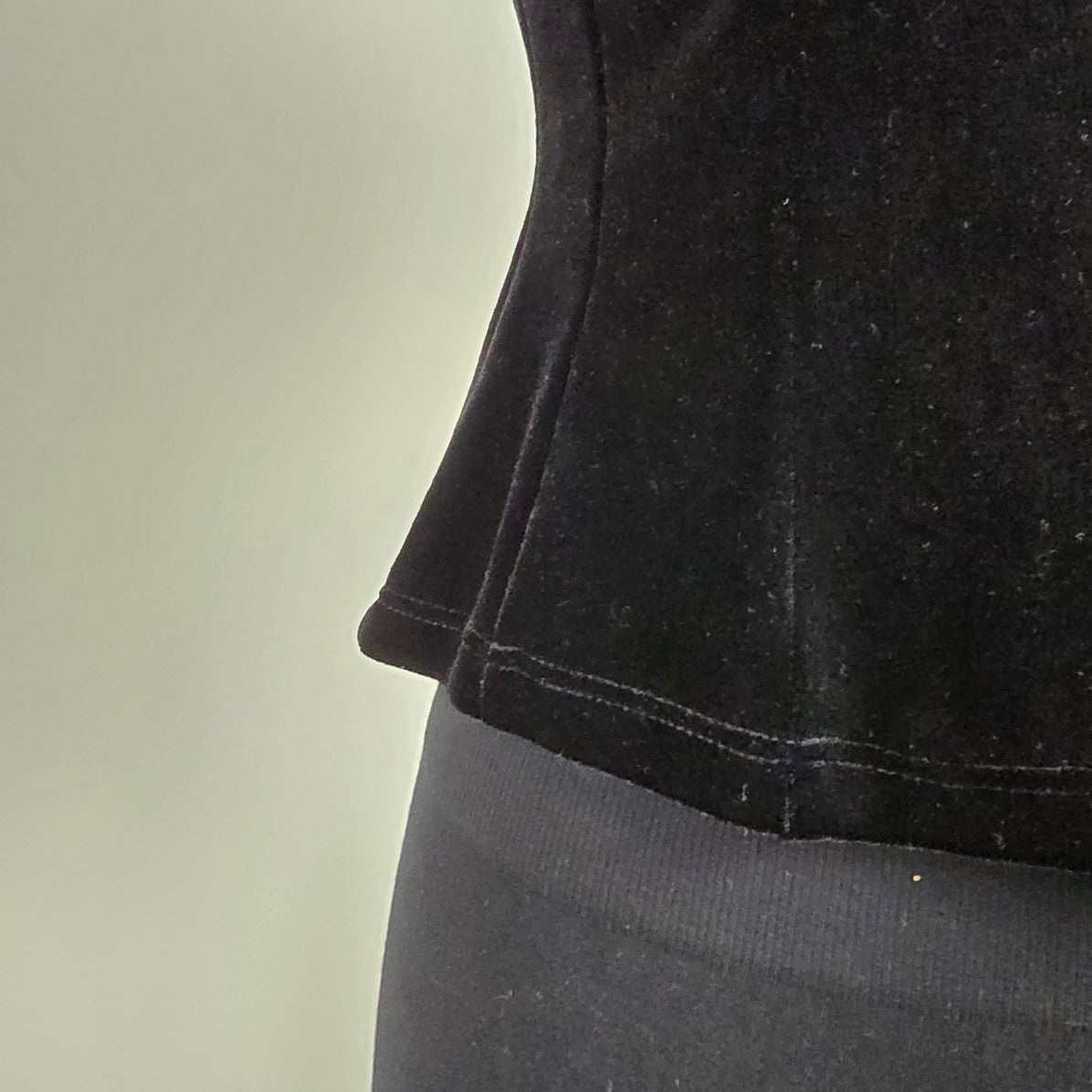 Vintage Vera Mont France Black Velvet Feather Trim Top Size 6