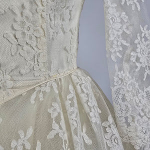 Vintage Lace Tulle Wedding Dress Long Sleeve Bridal Gown