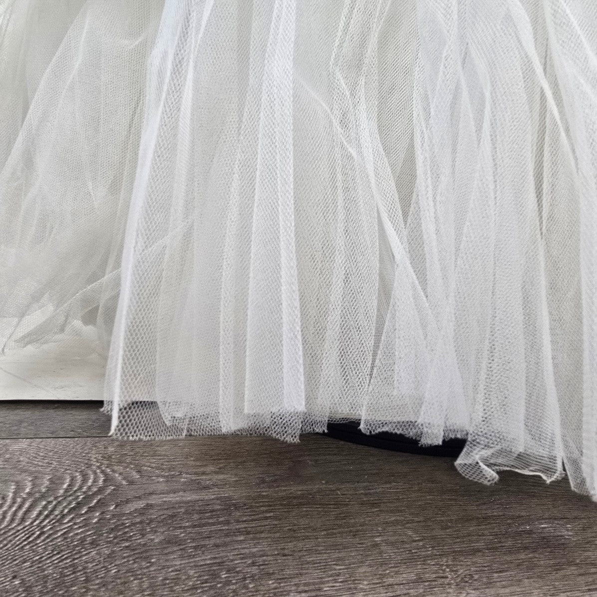 Vintage Lace Tulle Wedding Dress Long Sleeve Bridal Gown