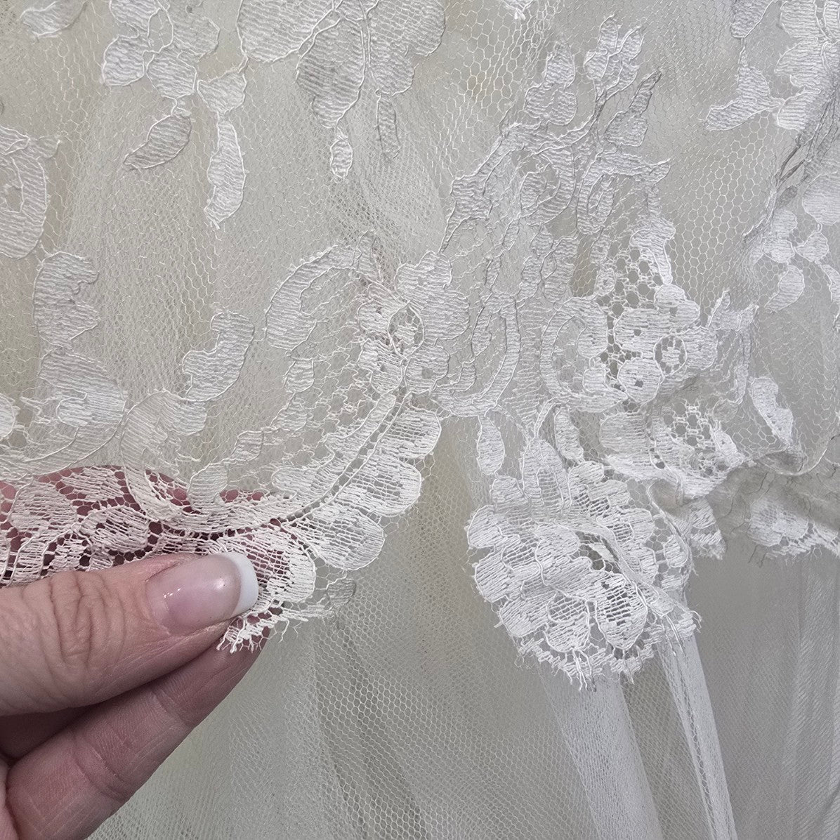 Vintage Lace Tulle Wedding Dress Long Sleeve Bridal Gown