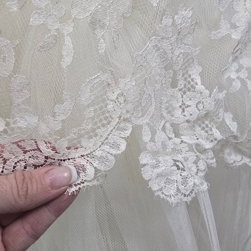 Vintage Lace Tulle Wedding Dress Long Sleeve Bridal Gown