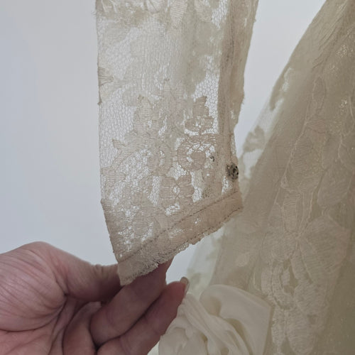 Vintage Lace Tulle Wedding Dress Long Sleeve Bridal Gown