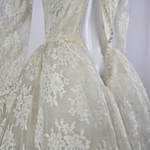 Vintage Lace Tulle Wedding Dress Long Sleeve Bridal Gown
