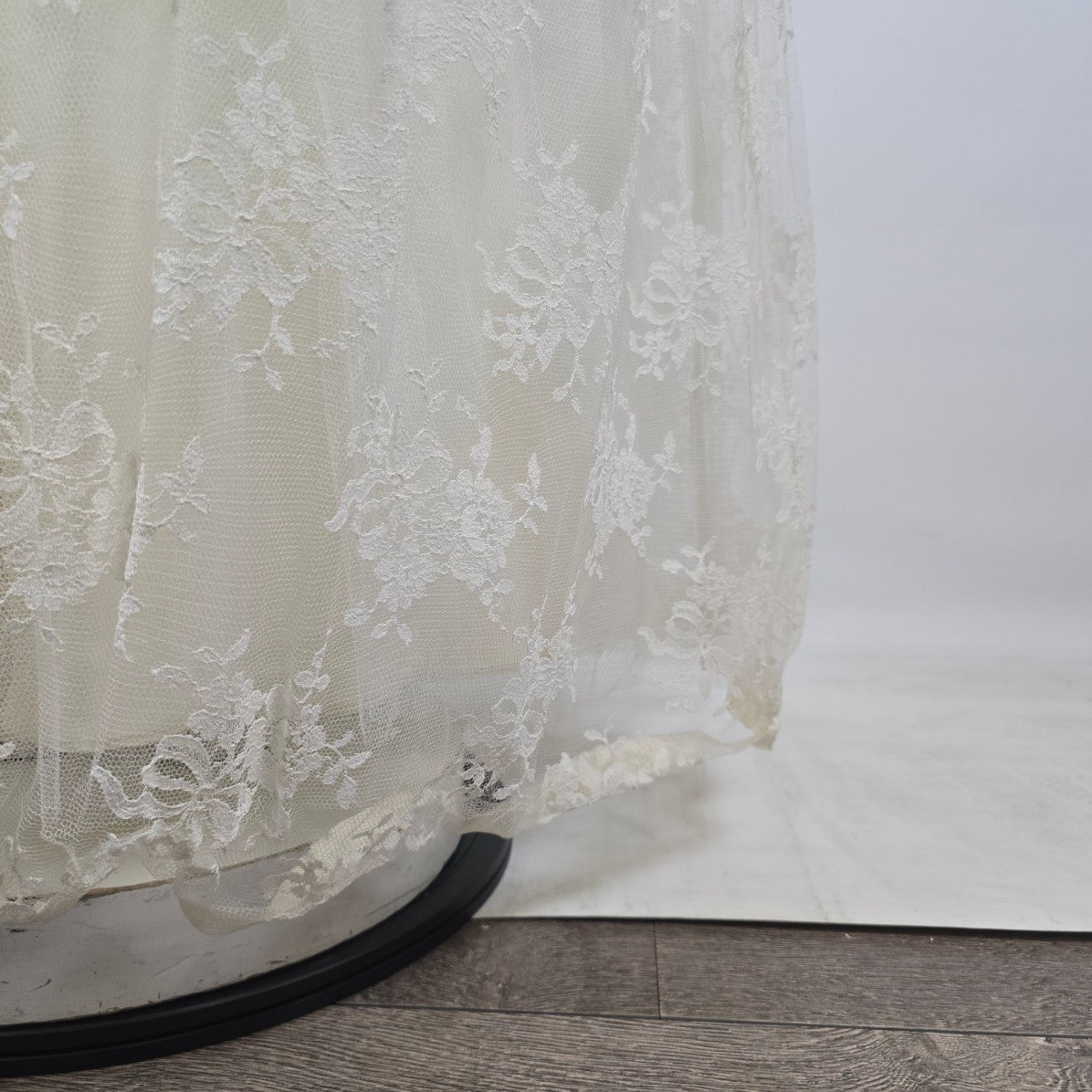 Vintage 70s Lace Tulle Beaded Wedding Dress Bridal Gown