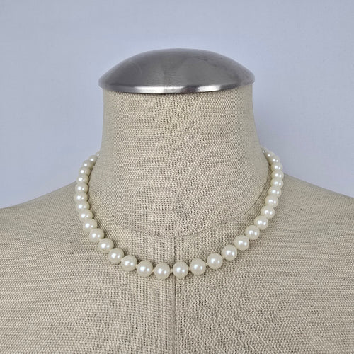 Vintage Faux Pearl Necklace Gold Tone Clasp