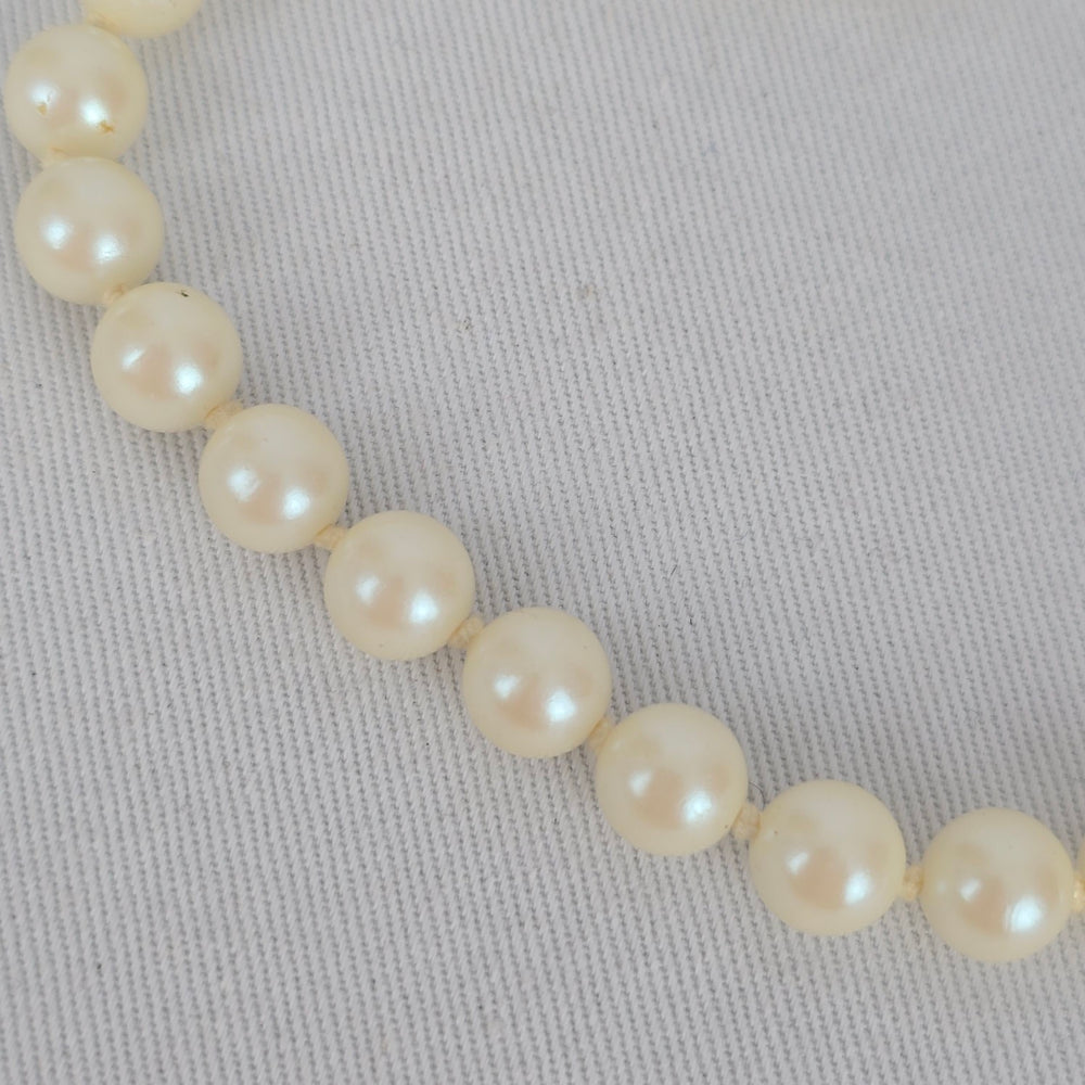 Vintage Faux Pearl Necklace Gold Tone Clasp
