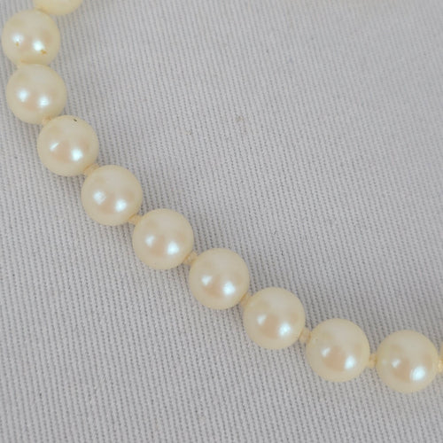 Vintage Faux Pearl Necklace Gold Tone Clasp