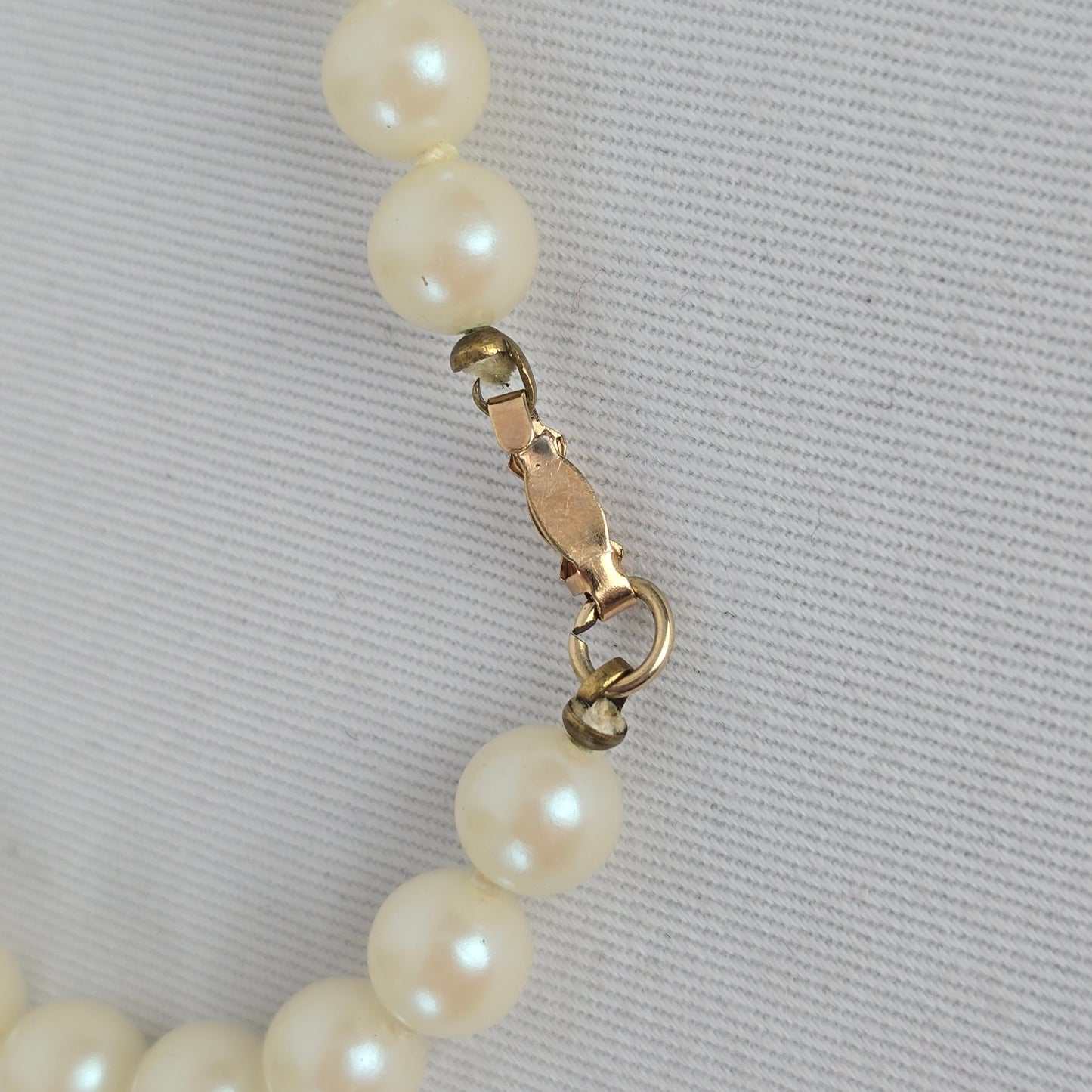 Vintage Faux Pearl Necklace Gold Tone Clasp