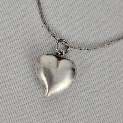 Vintage Silver Tone Heart Pendant Necklace Dainty Minimalist Jewelry