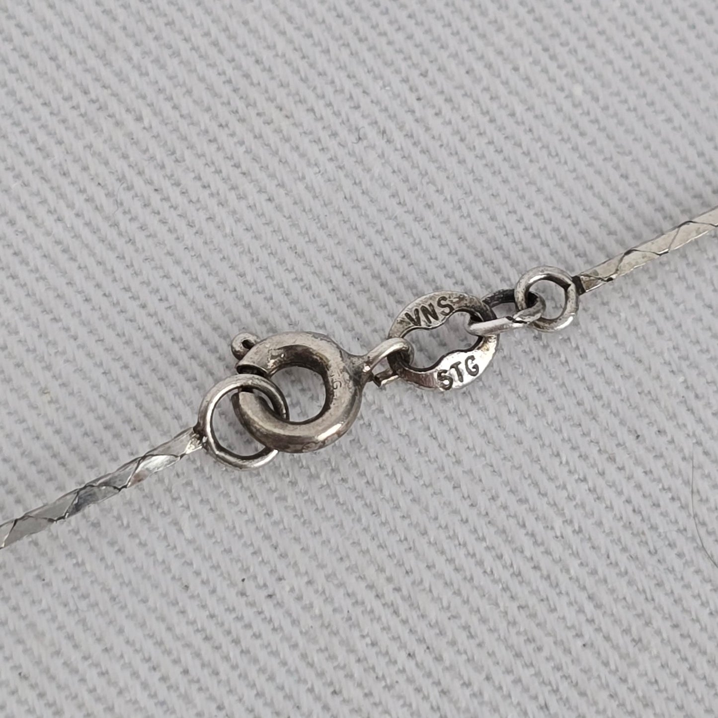 Vintage Silver Tone Heart Pendant Necklace Dainty Minimalist Jewelry