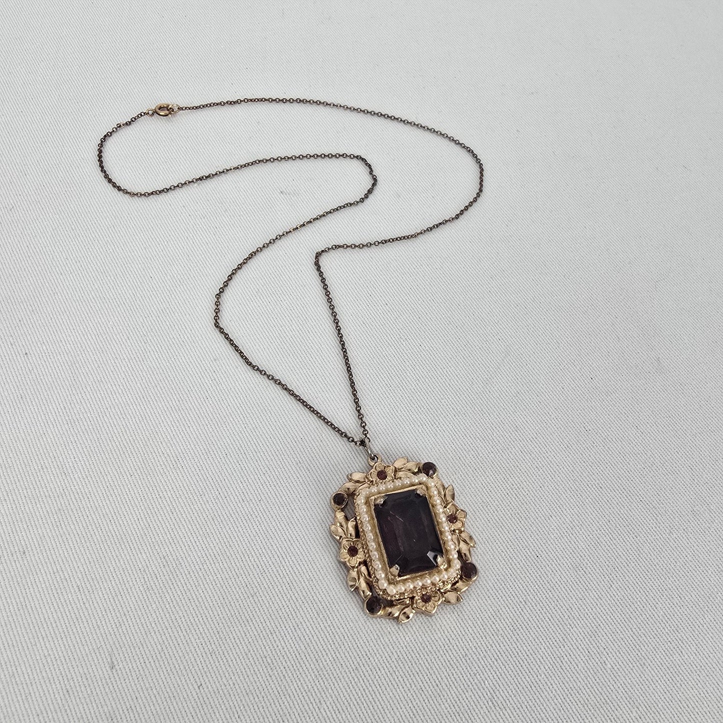 ECO Vintage Gold Tone Purple Stone Faux Pearl Floral Pendant Necklace