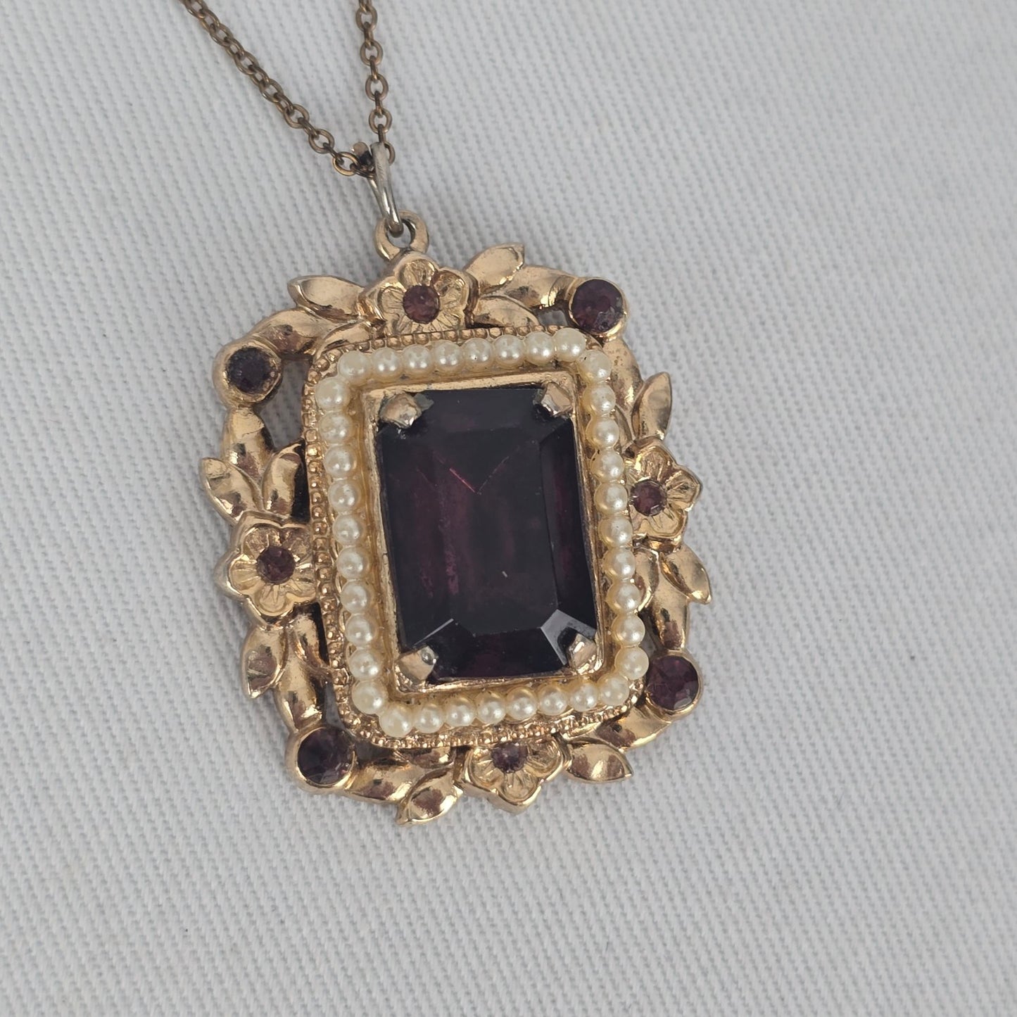 ECO Vintage Gold Tone Purple Stone Faux Pearl Floral Pendant Necklace