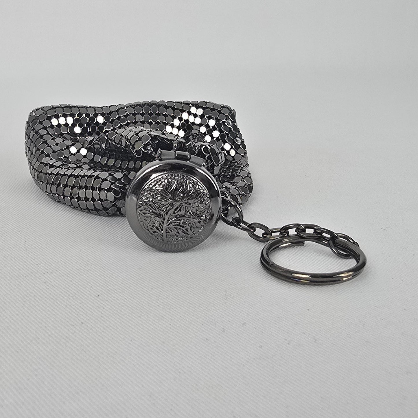 Vintage Style Mini Metal Mesh Purse Keychain Black Silver Coin Bag