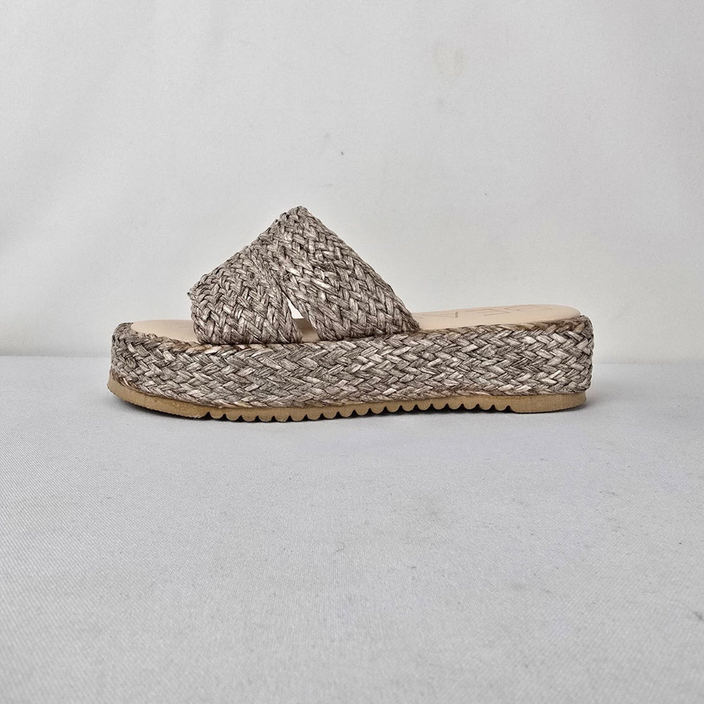 Beach by Matisse Braided Platform Slide Sandals Natural Woven Raffia Size 6