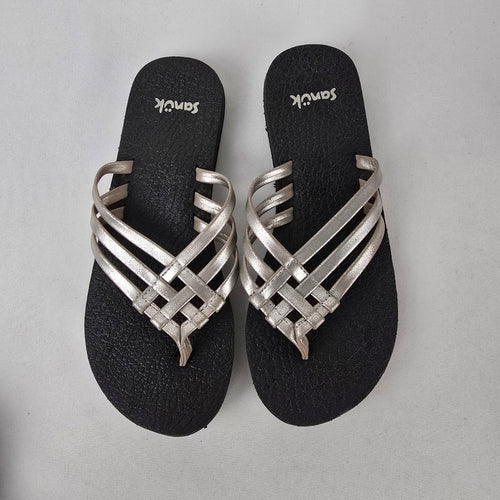 Sanuk Metallic Silver Strap Flip Flop Sandals Black Footbed Size 5W
