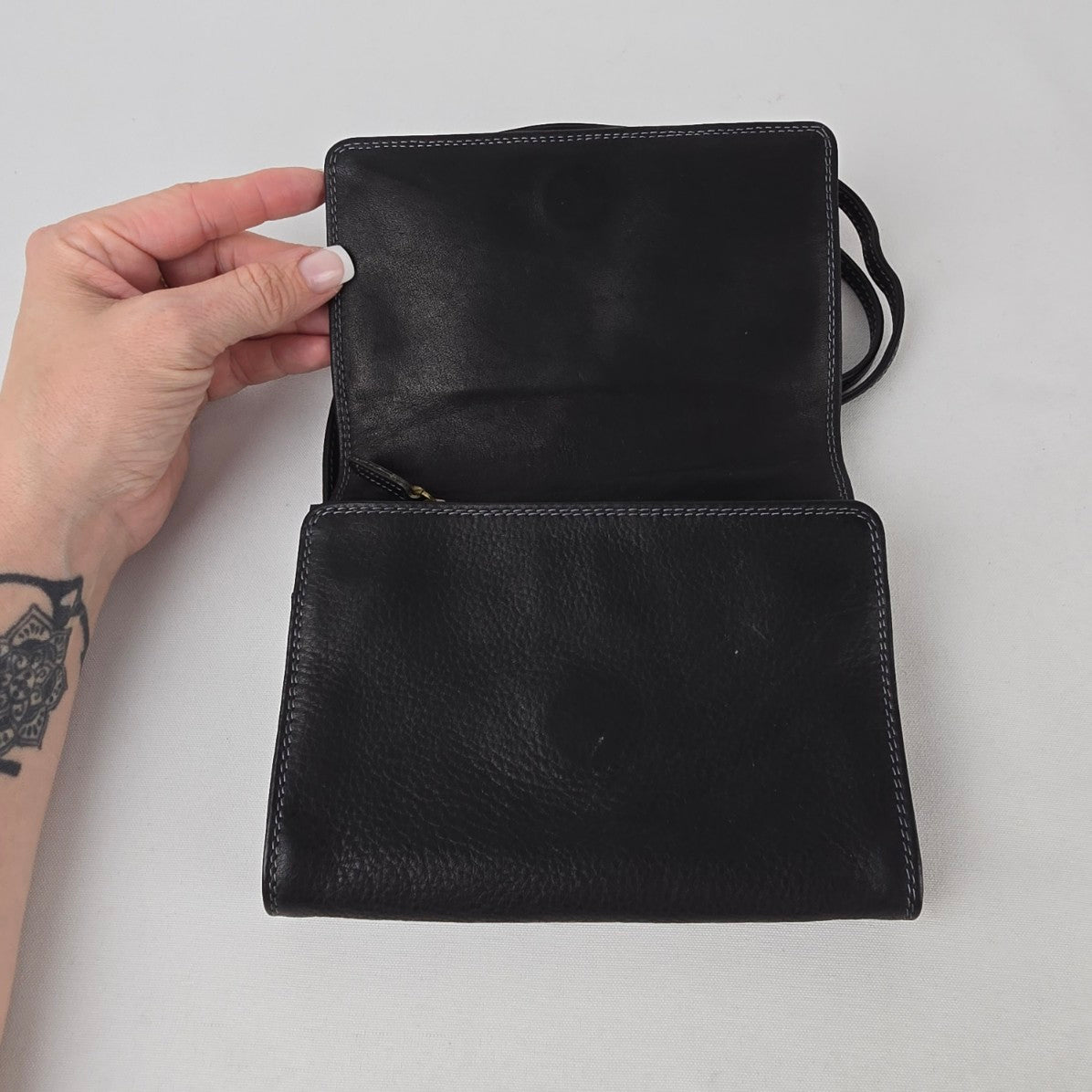 Derek Alexander Black Leather Crossbody Organizer Purse Wallet Bag
