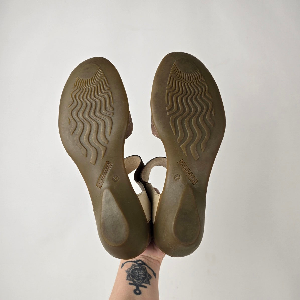 Fugitive Francesco Rossi Leather Low Heel Sandals Brown Beige